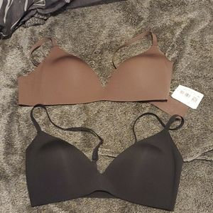 Lululemon take shape bras, set of 2 👇 please read